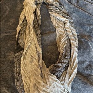 Elegant Gray and Cream Women's Scarf